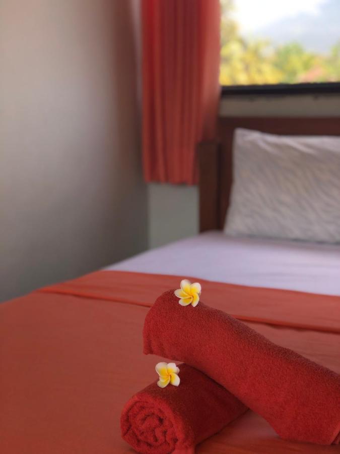 Tira Amed Homestay Exteriör bild