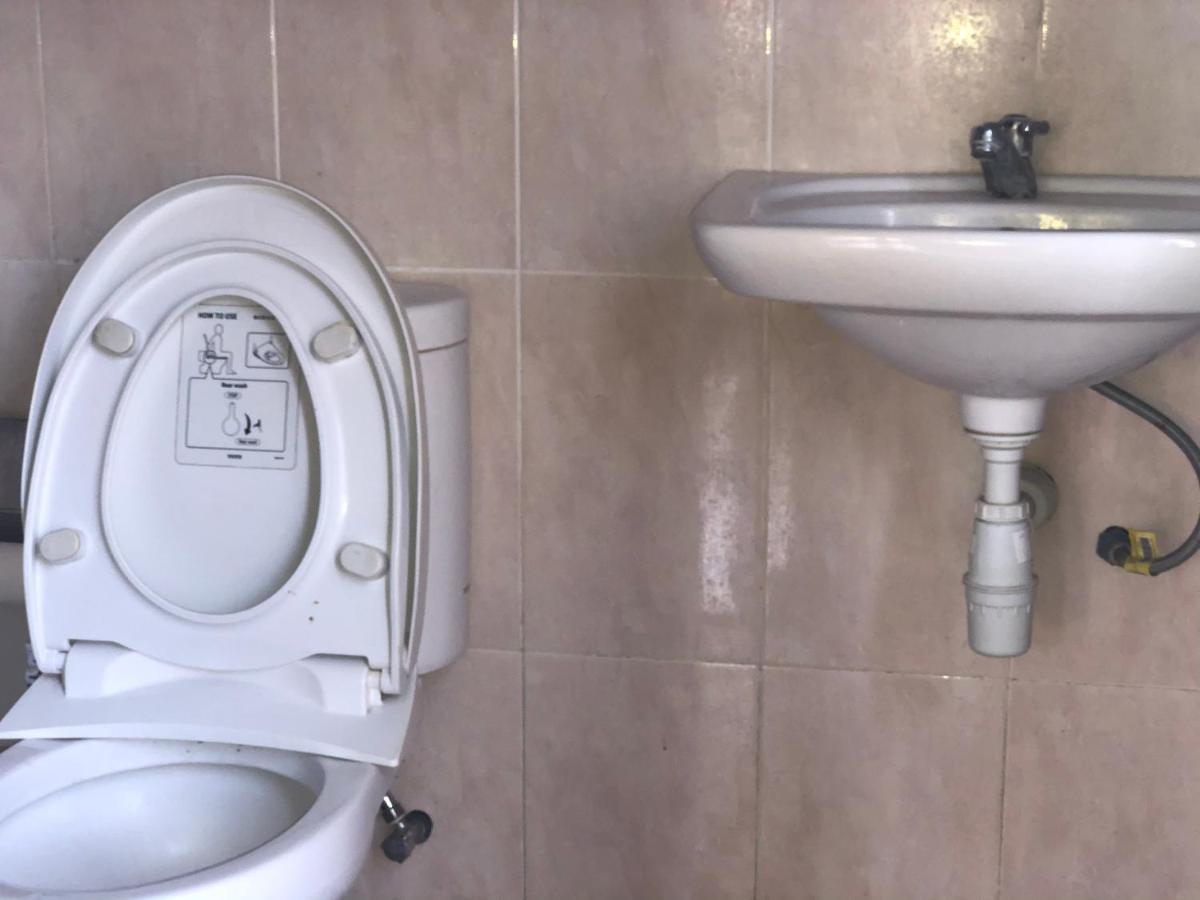 Tira Amed Homestay Exteriör bild