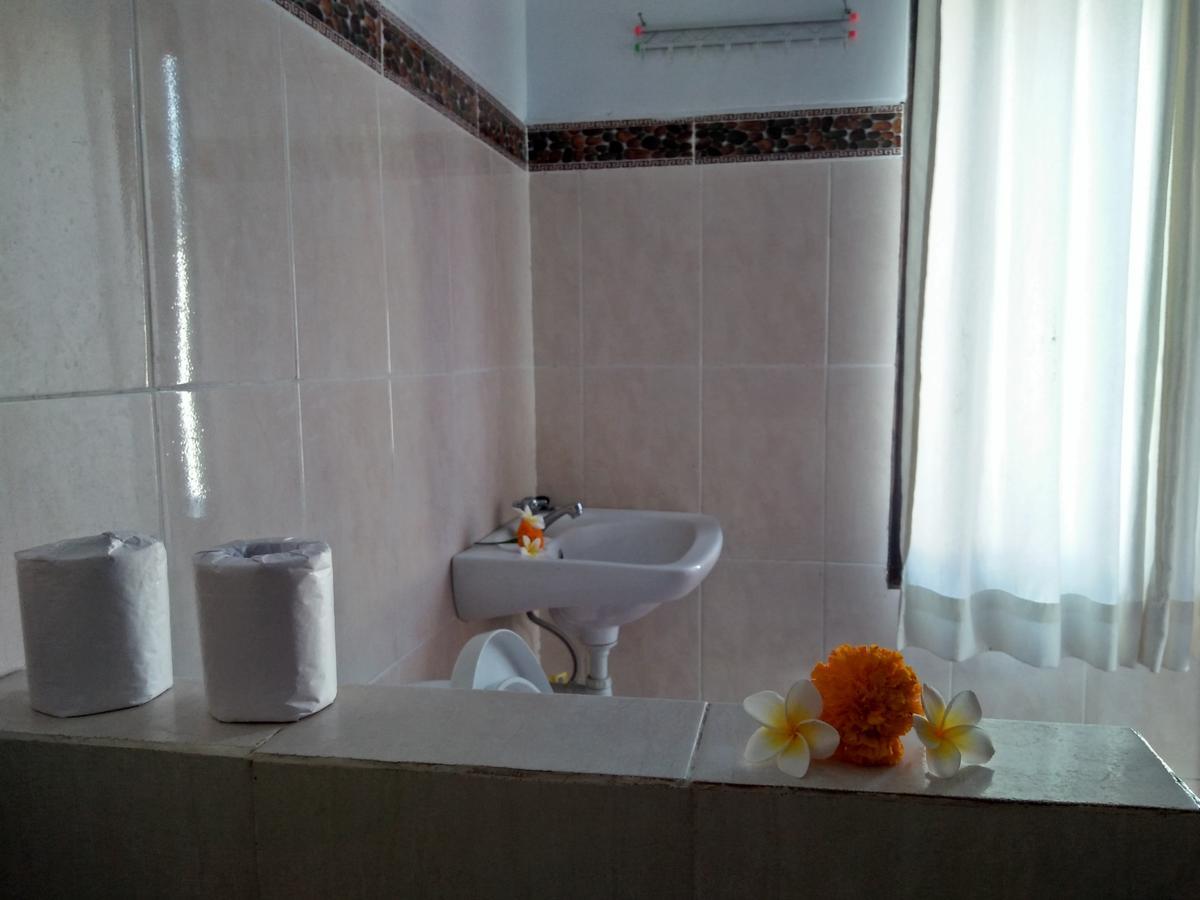 Tira Amed Homestay Exteriör bild