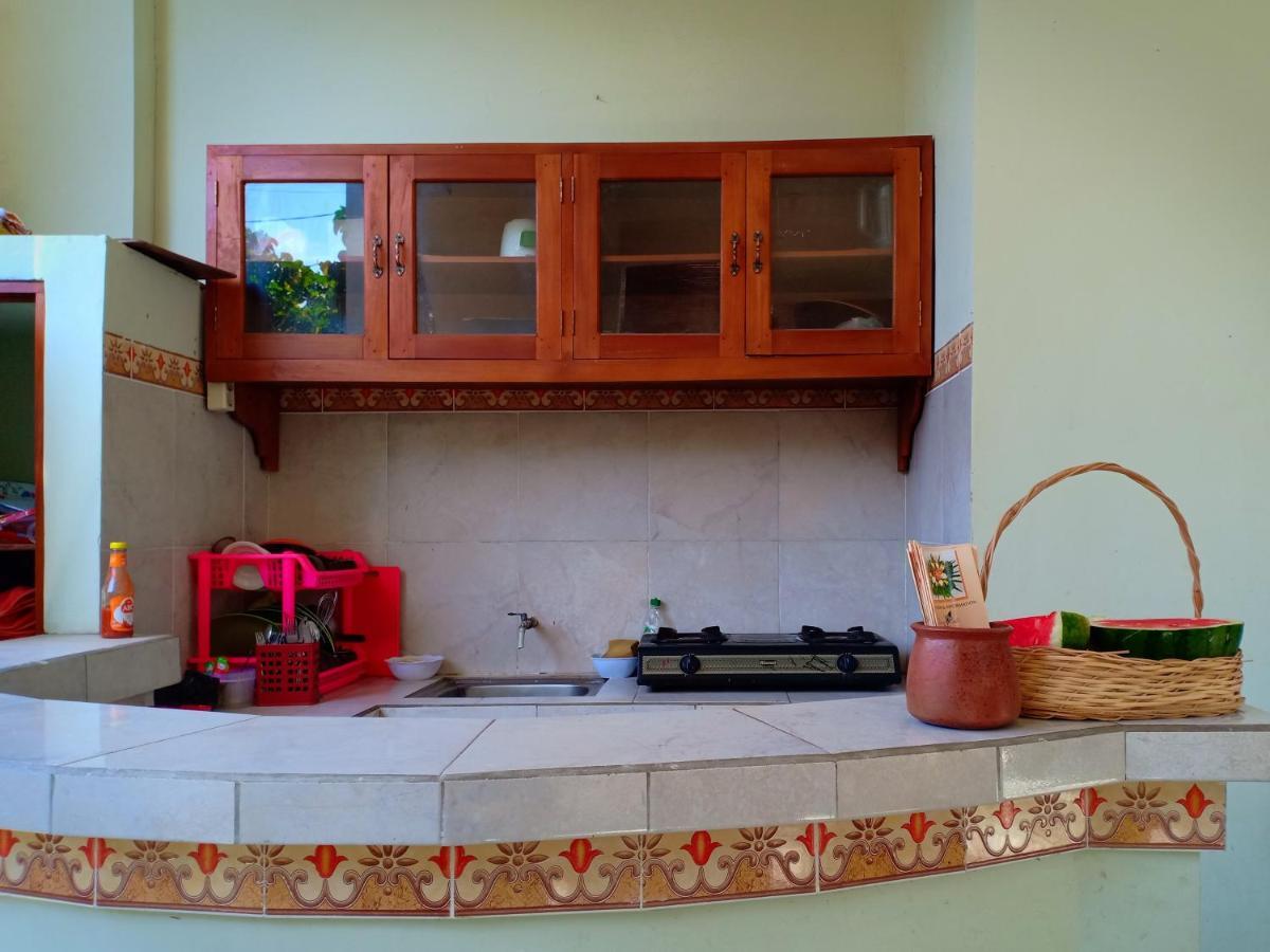 Tira Amed Homestay Exteriör bild